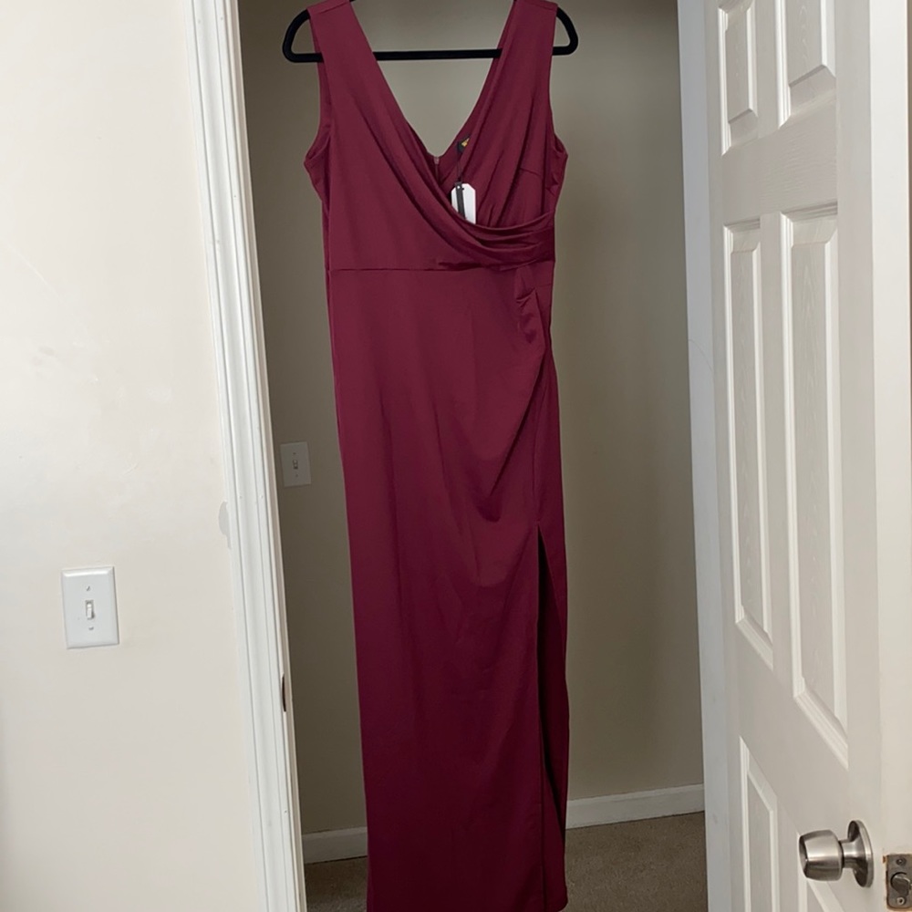 Women’s sleeveless v-neck evening gown